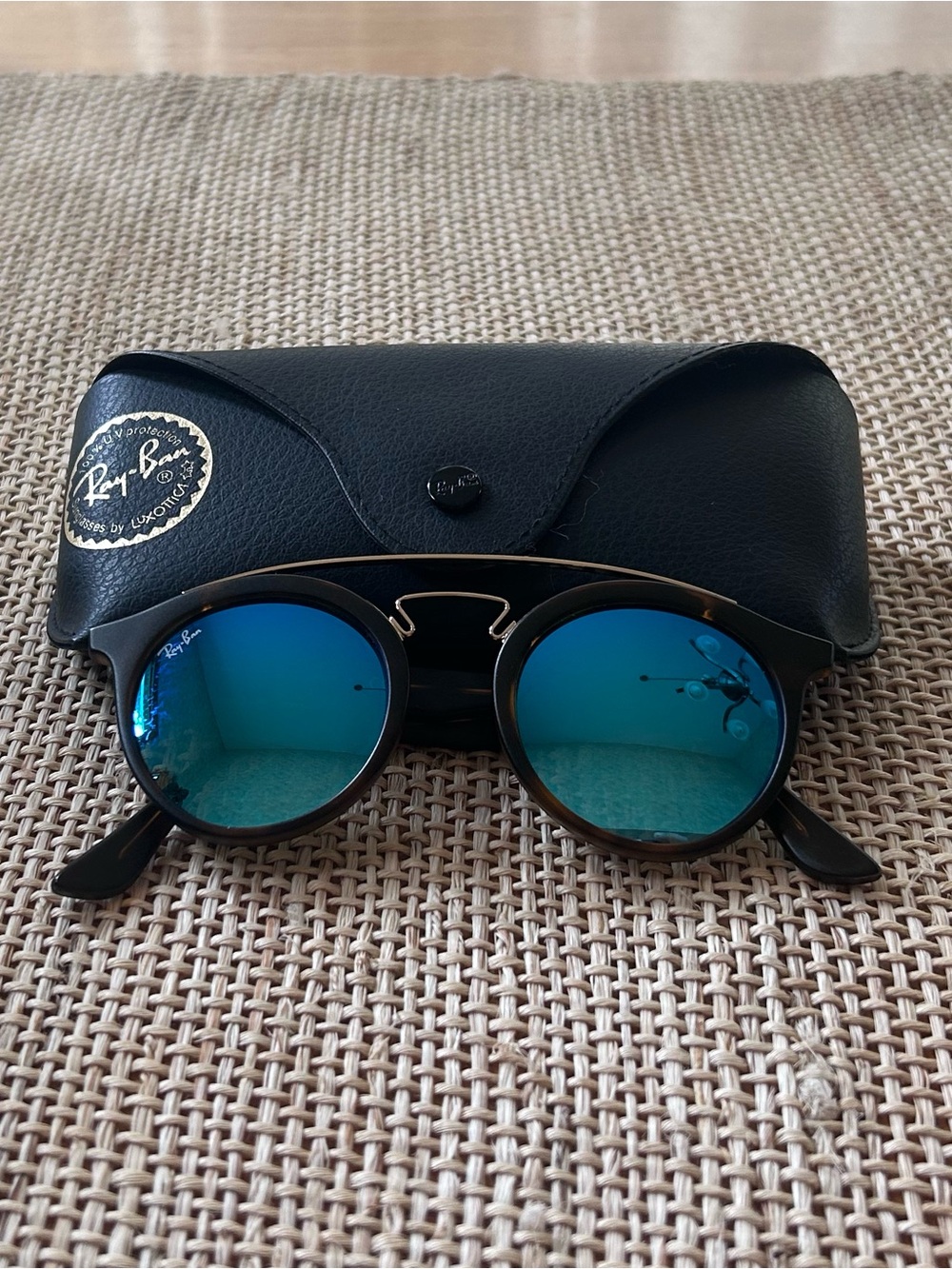Ray-Ban Gatsby RB4256 Matte Tortoise w/Green Mirror Sunglasses Small 46mm w/Case